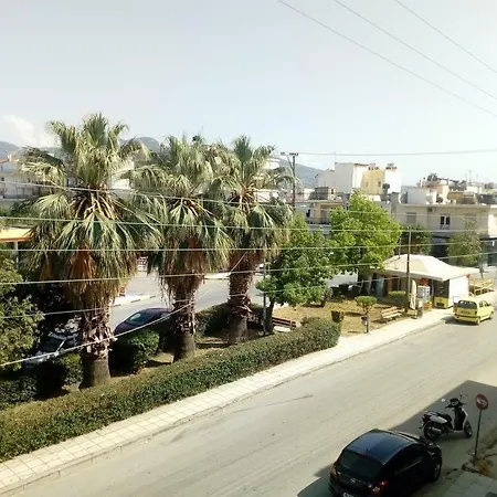 Green Close To Port&center - Parking Patras