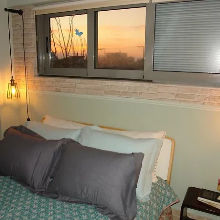Green Close To Port&center - Parking Appartement